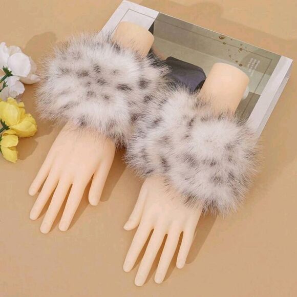 Leopard print scarf+hat+leg warmers+cafs - Picture 11 of 12